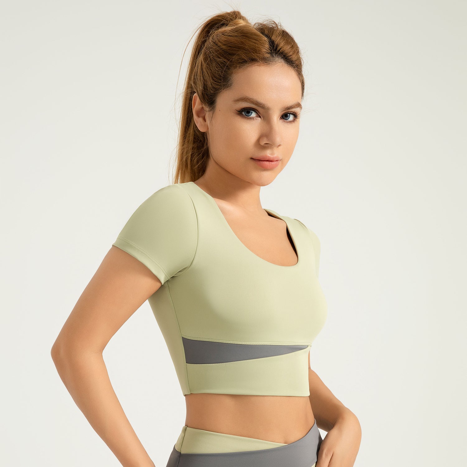 Nude revealing navel yoga clothing women sports yoga short sleeve with bra pads color blocking fitness clothing LJYMD013